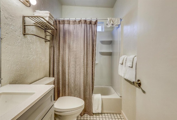 Allegra's Cottage image 6